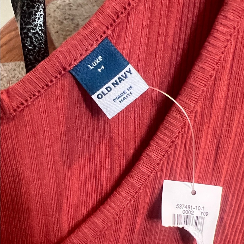 Old Navy Women's terracottaTank Top - Picture 2 of 4